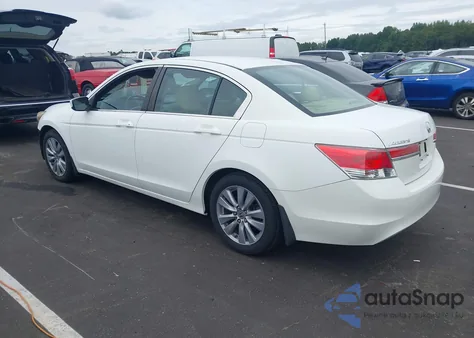 2011 Honda Accord 2.4 Ex-L from USA, damaged, VIN 1HGCP2F83BA087019